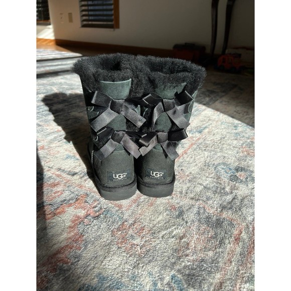 Women’s Ugg Boots Size 6 Bailey Bow Black Sherpa Shearling wool Suede Shoes - Picture 7 of 12